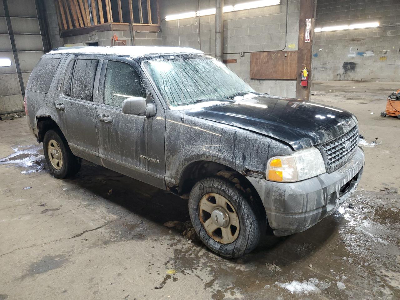 2004 Ford Explorer - Image 4
