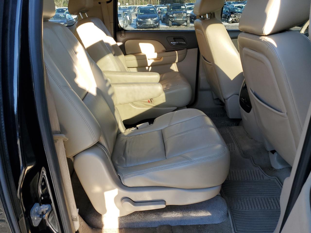 2010 GMC Yukon - Image 11