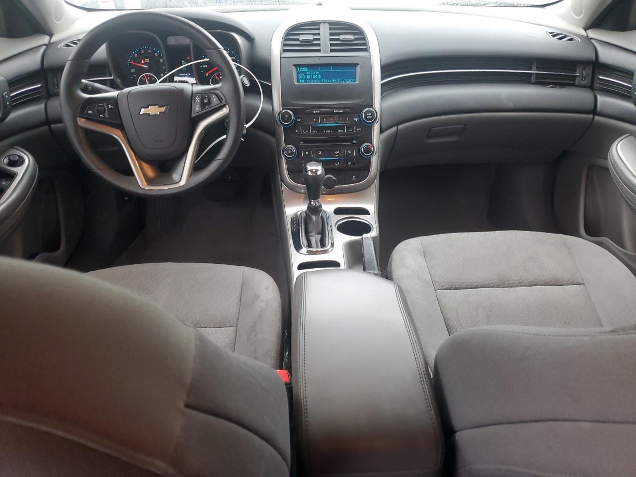 2016 Chevrolet Malibu - Image 8