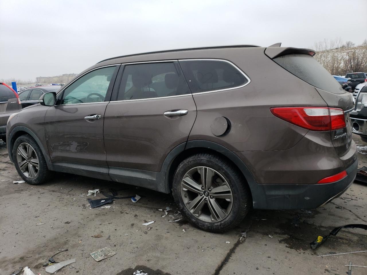 2013 Hyundai Santa Fe - Image 2