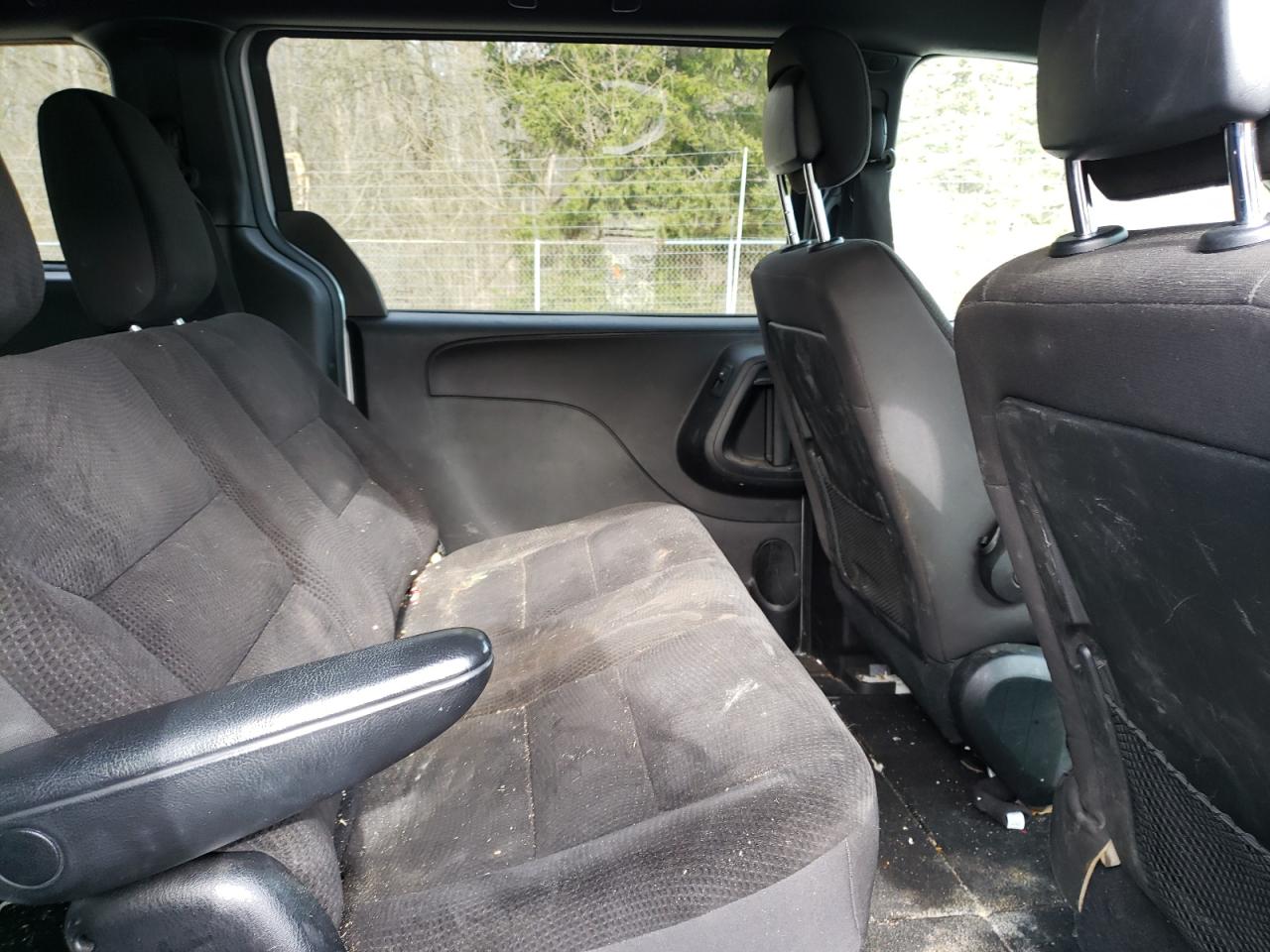 2018 Dodge Caravan - Image 11