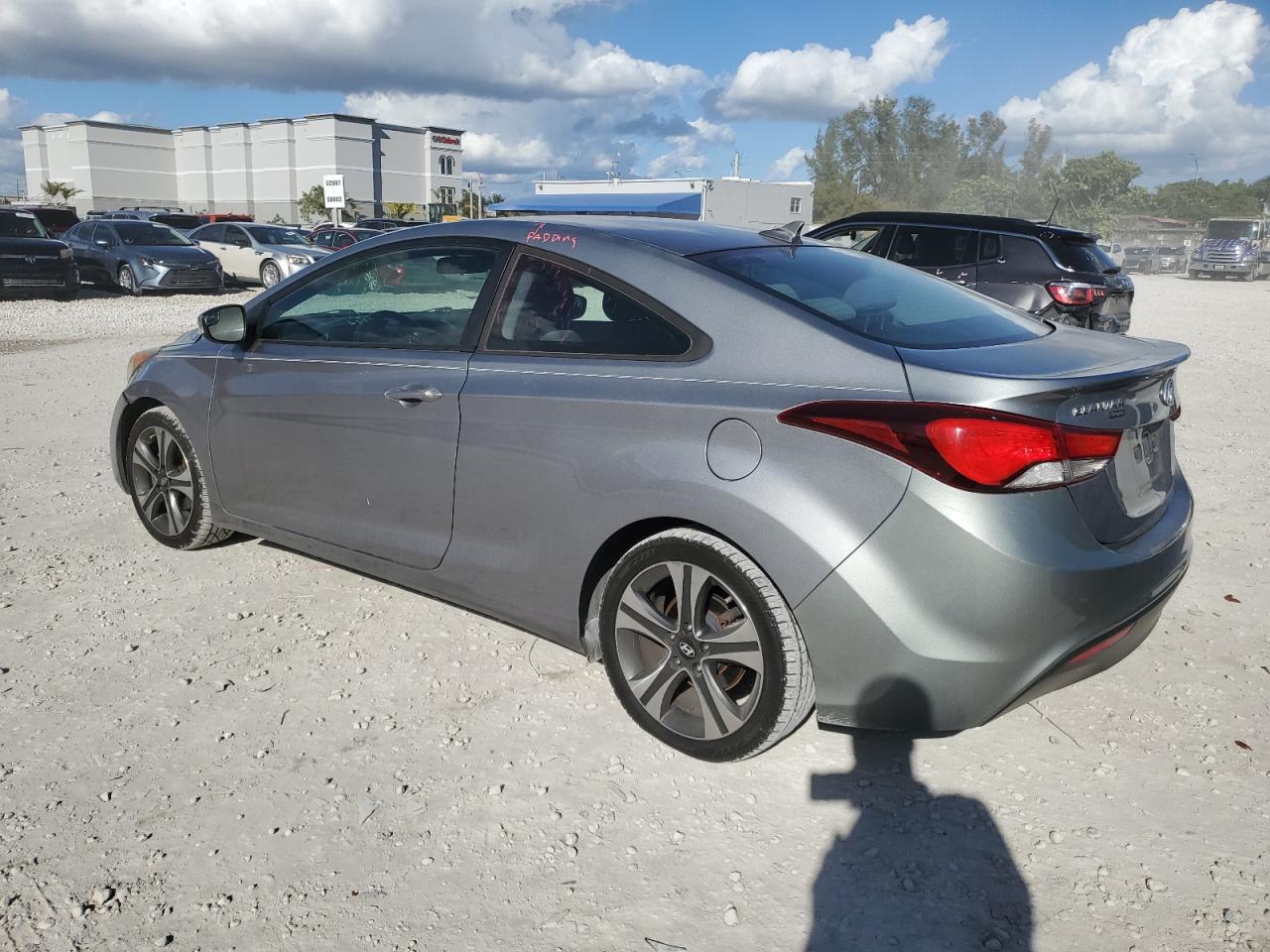 2014 Hyundai Elantra - Image 2