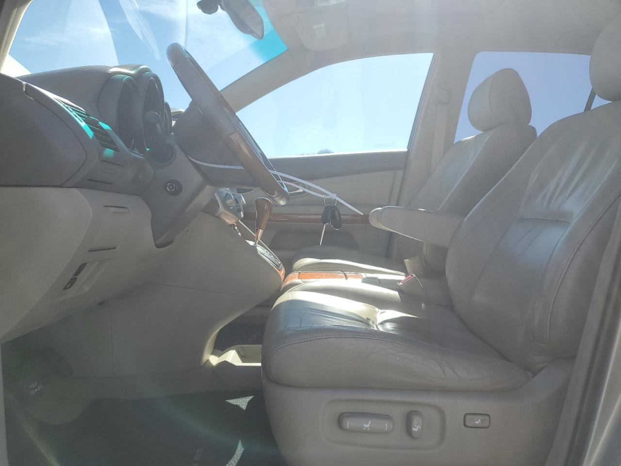 2004 Lexus RX - Image 7