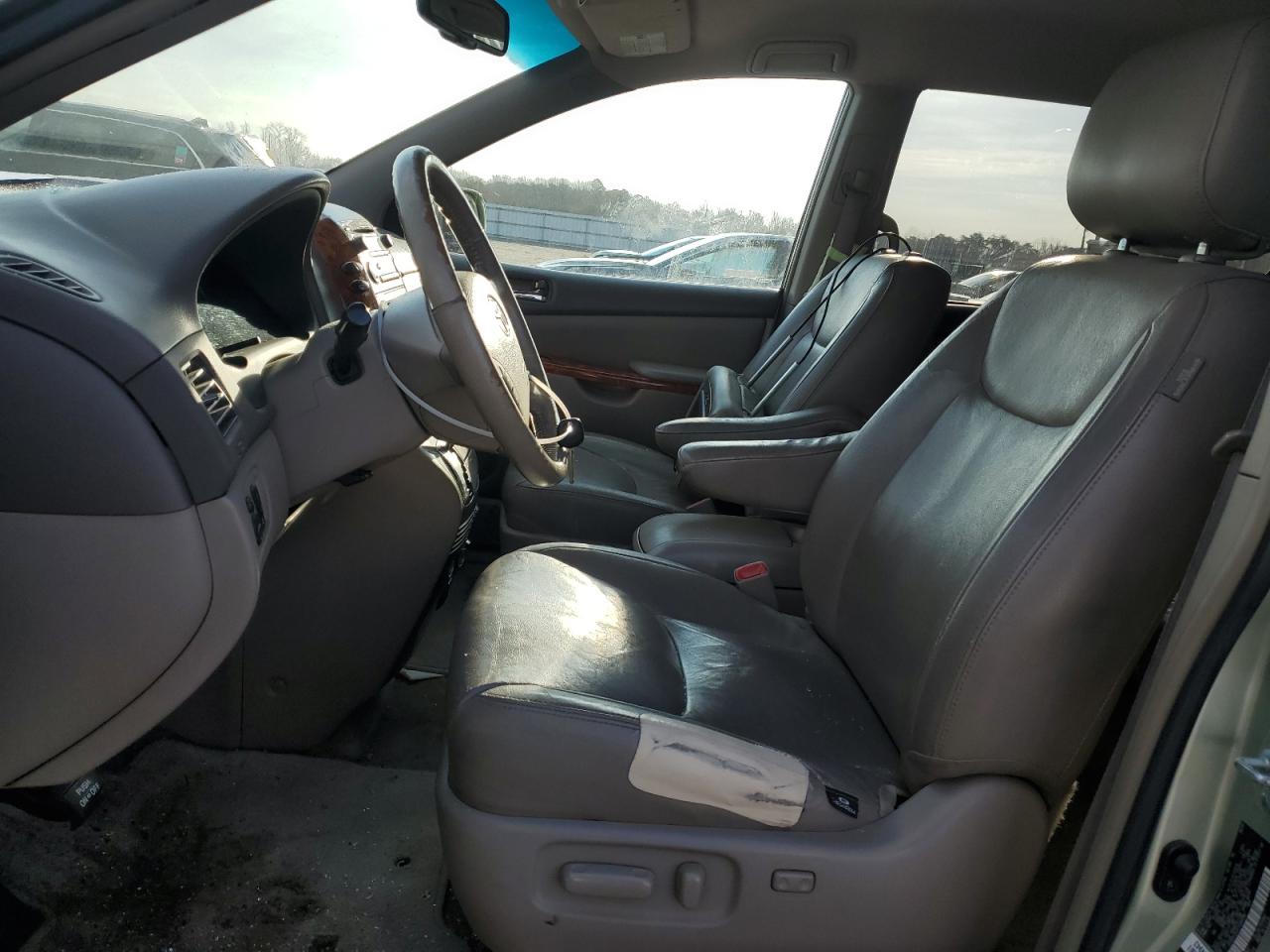 2007 Toyota Sienna - Image 7