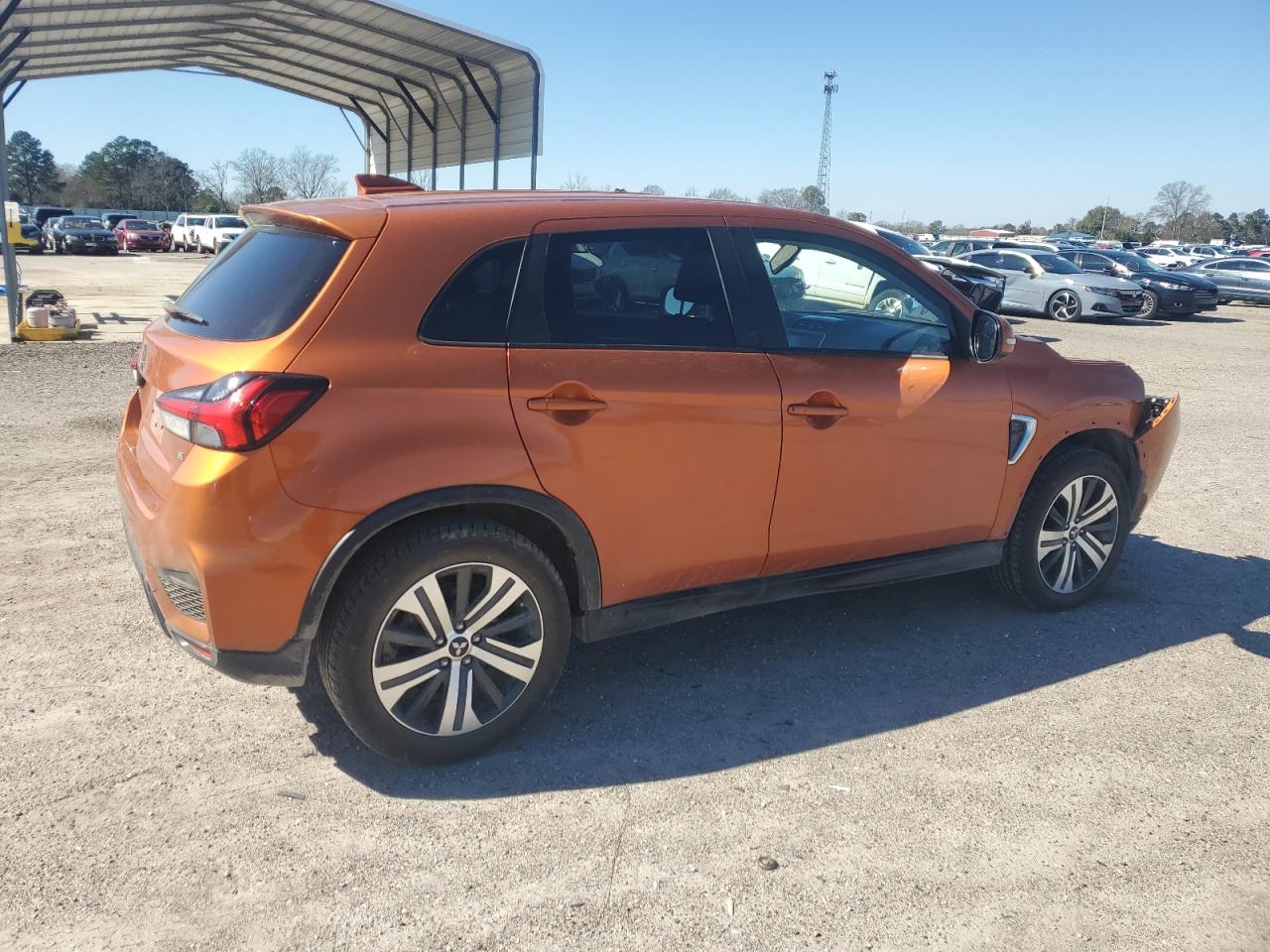 2020 Mitsubishi Outlander - Image 3