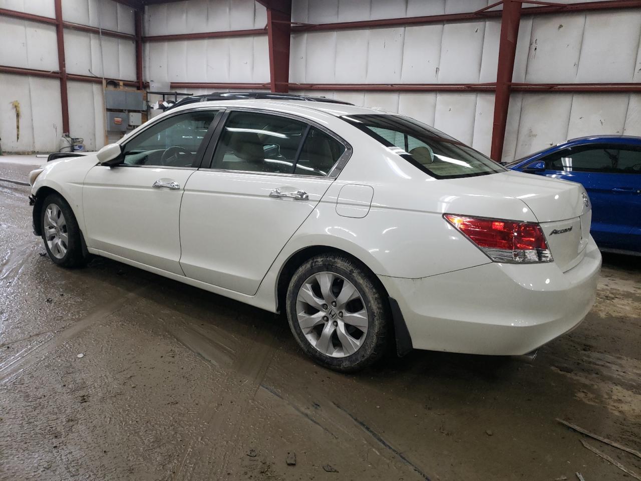 2009 Honda Accord - Image 2