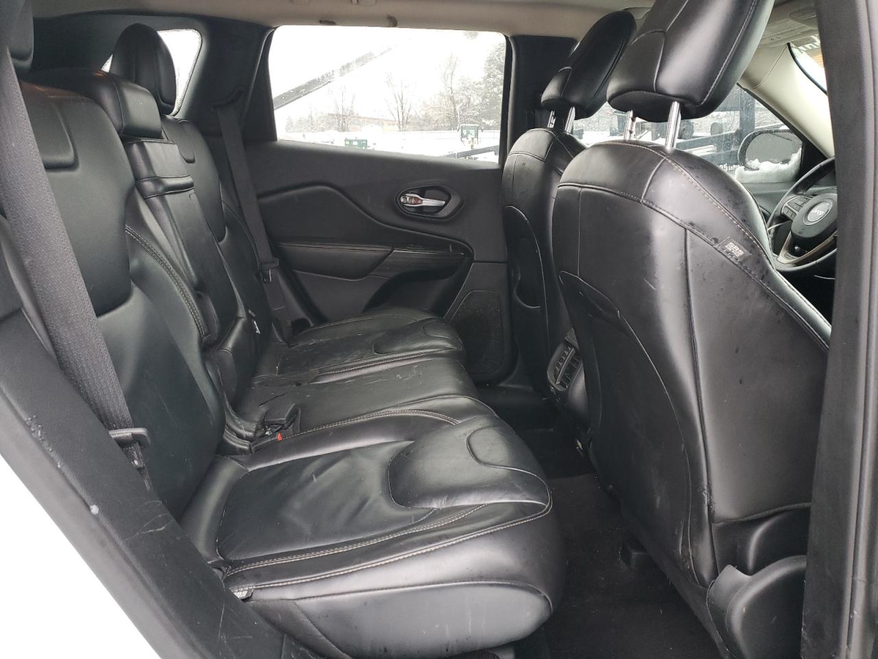 2016 Jeep Grand Cherokee - Image 11