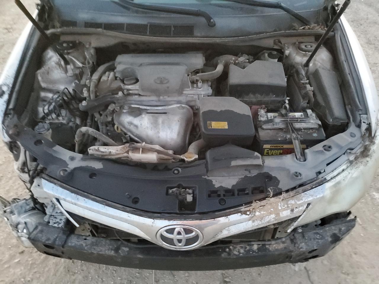 2014 Toyota Camry - Image 11