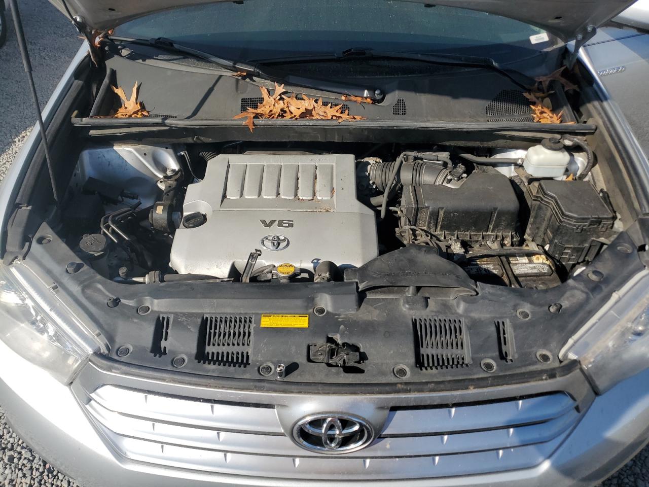 2012 Toyota Highlander - Image 12