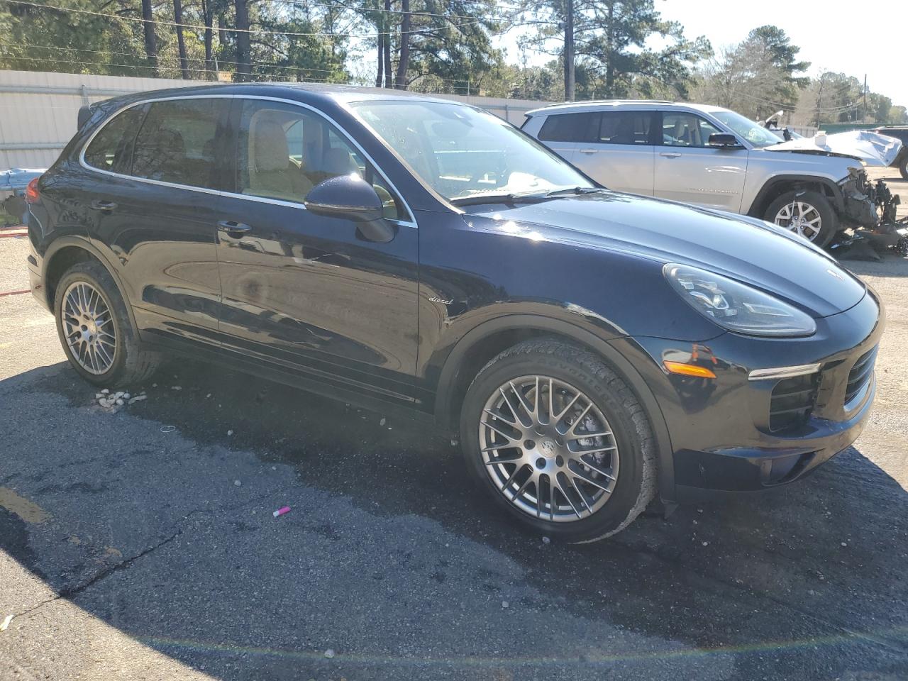 2015 Porsche Cayenne - Image 4