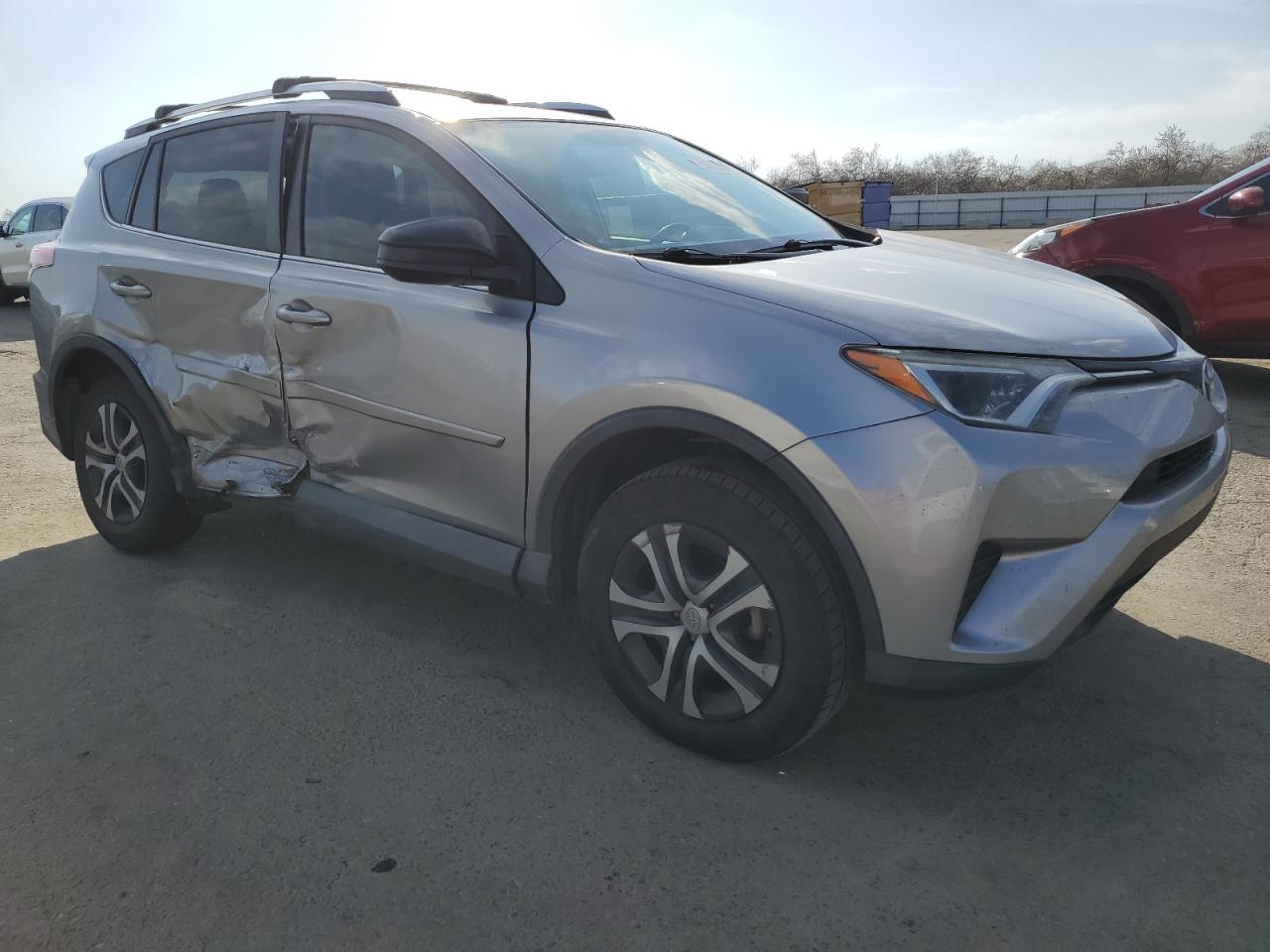 2016 Toyota RAV 4 - Image 4