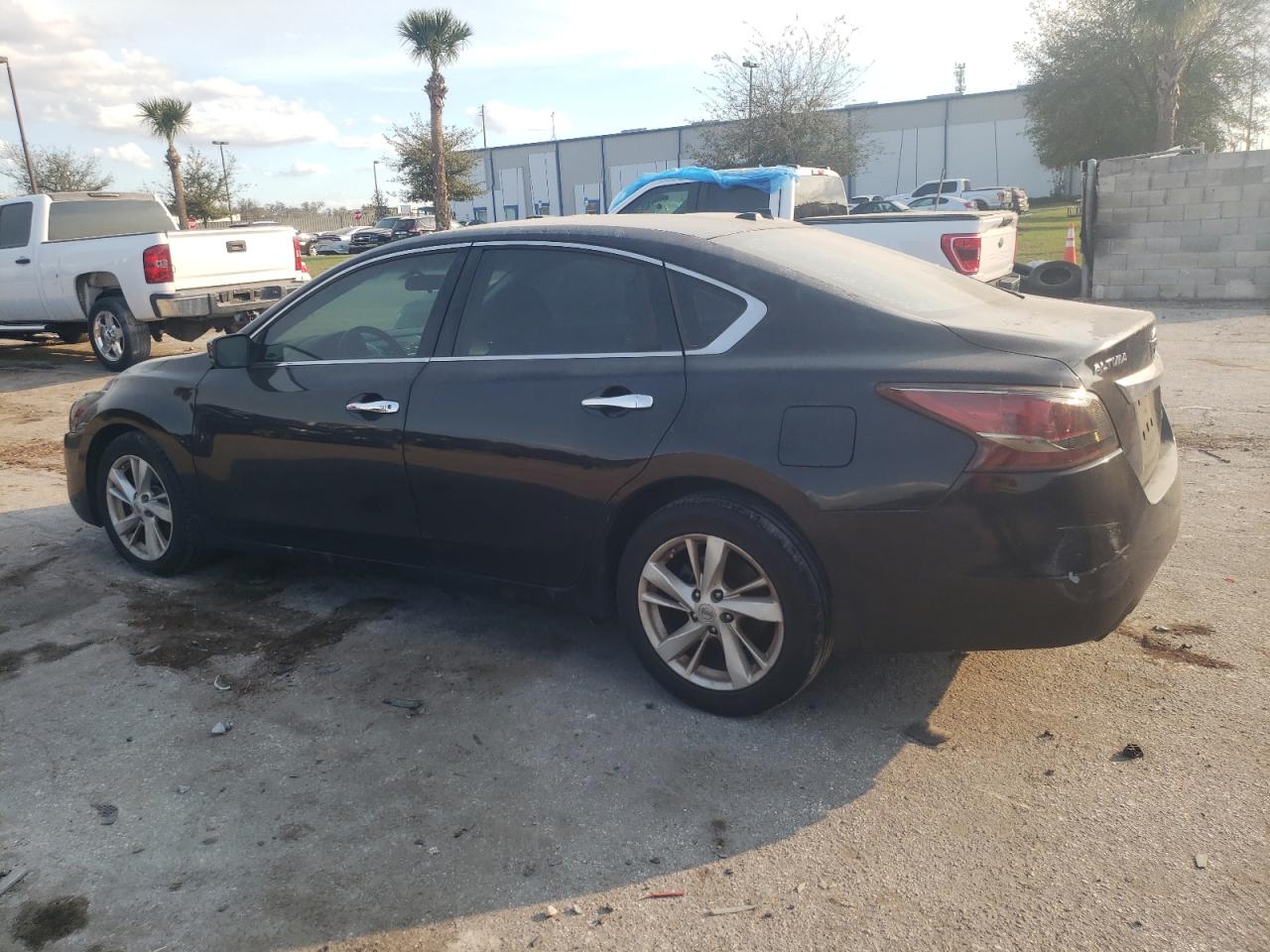 2013 Nissan Altima - Image 2