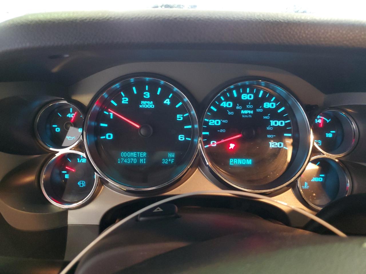 2011 Chevrolet Silverado - Image 9