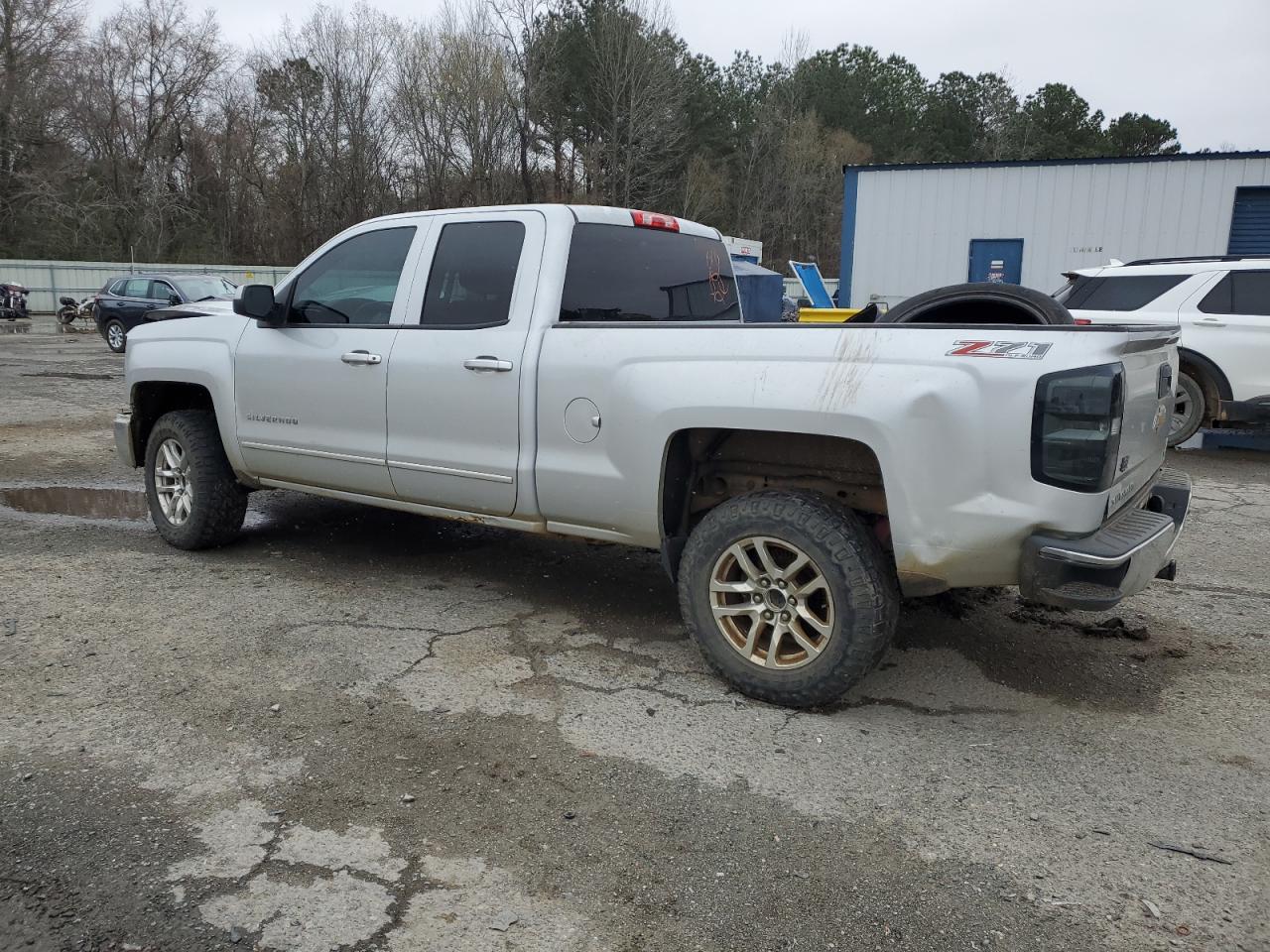 2015 Chevrolet Silverado - Image 2