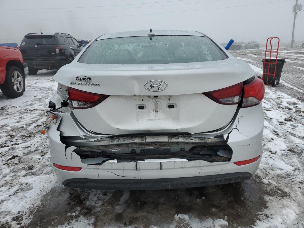 2016 Hyundai Elantra - Image 6