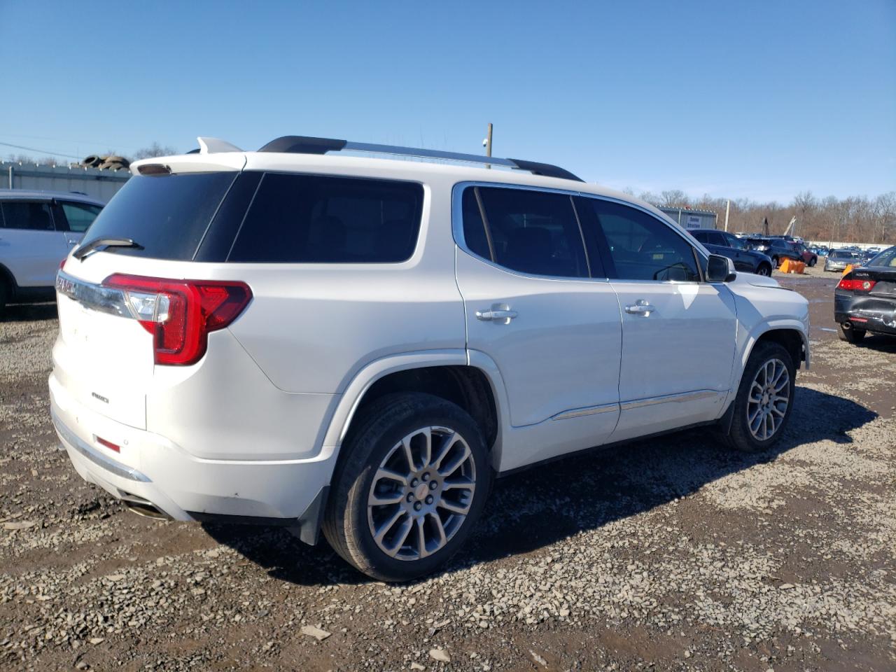 2020 GMC Acadia - Image 3