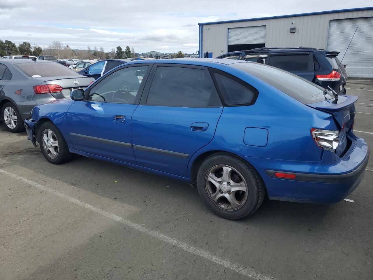 2005 Hyundai Elantra - Image 2