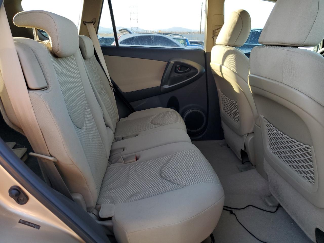 2011 Toyota RAV 4 - Image 11