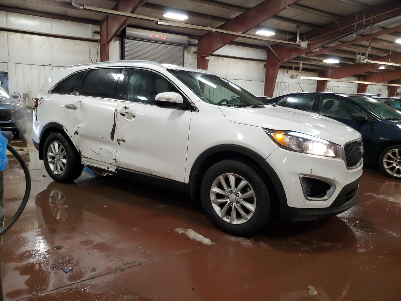 2016 Kia Sorento - Image 4