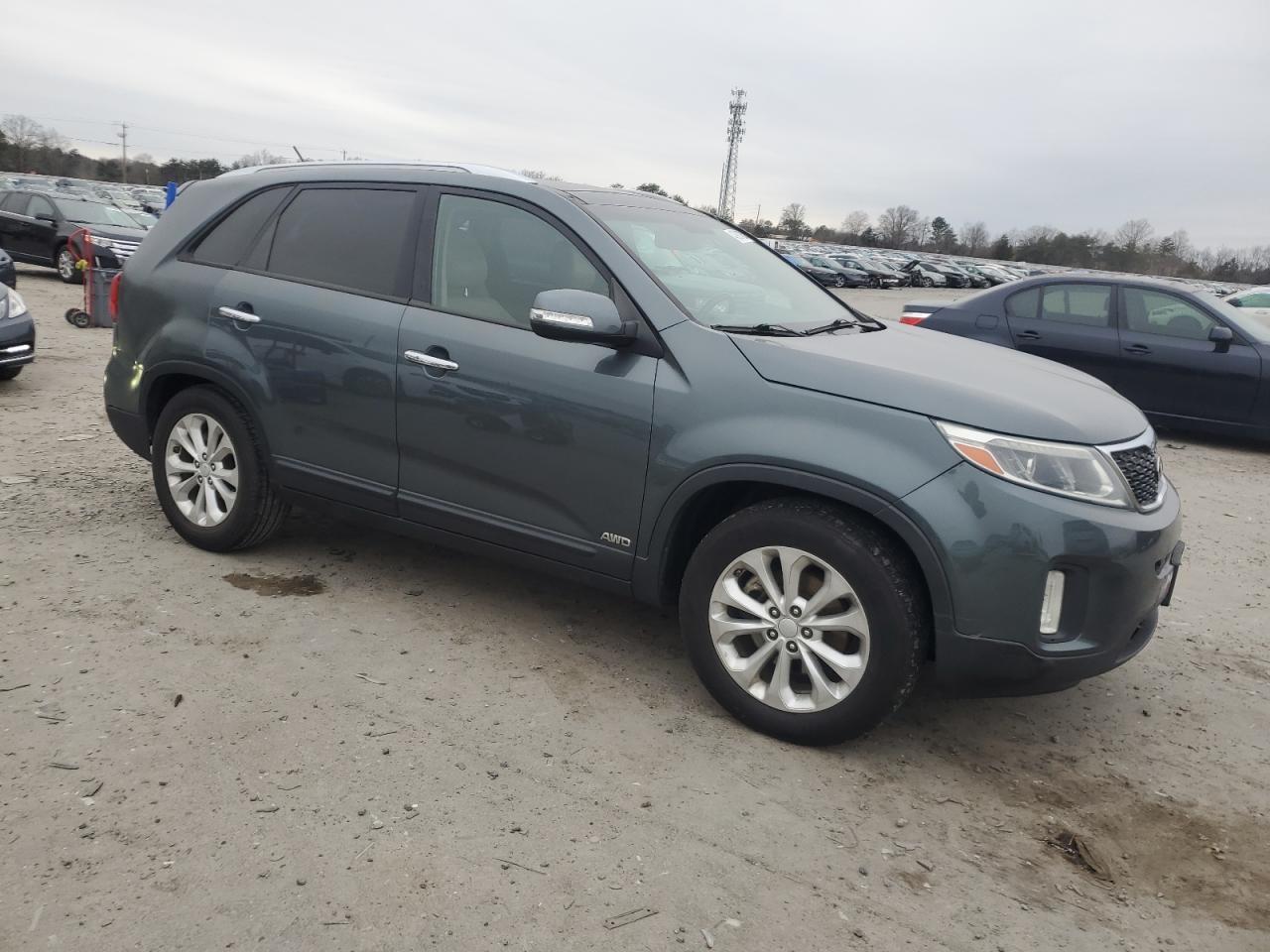 2014 Kia Sorento - Image 4