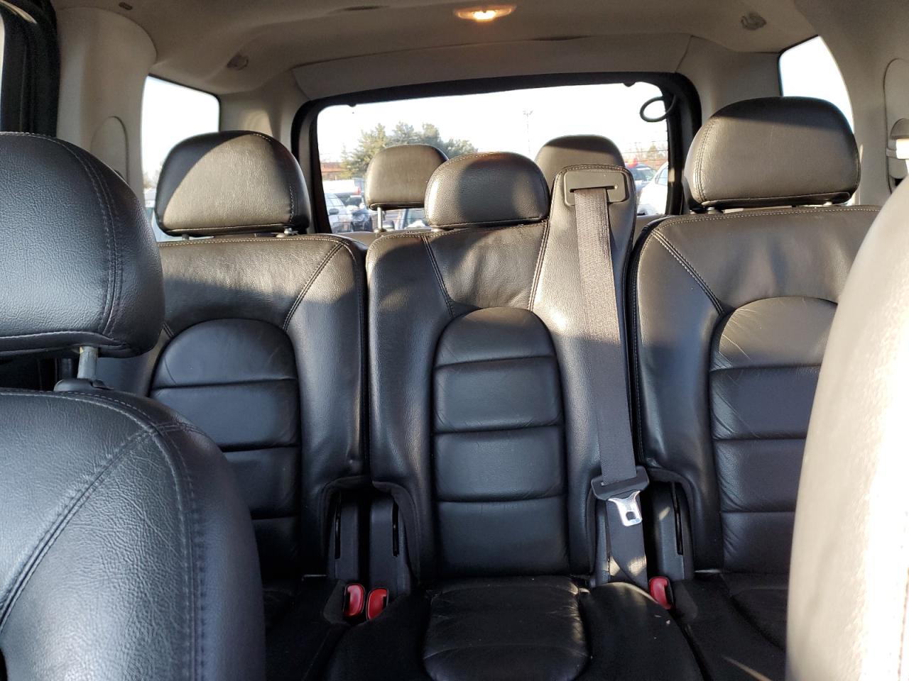 2003 Ford Explorer - Image 10