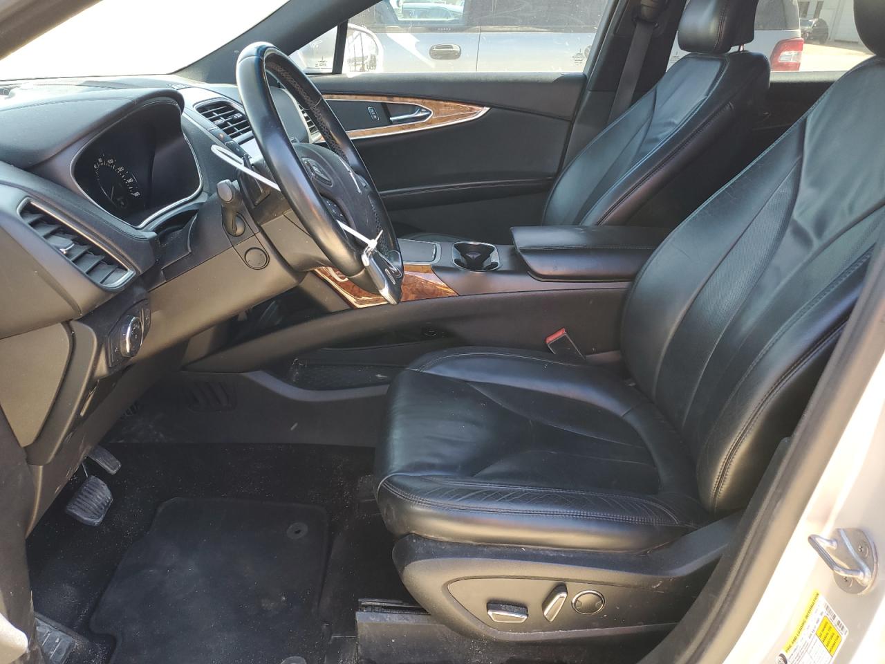 2016 Lincoln MKX - Image 7