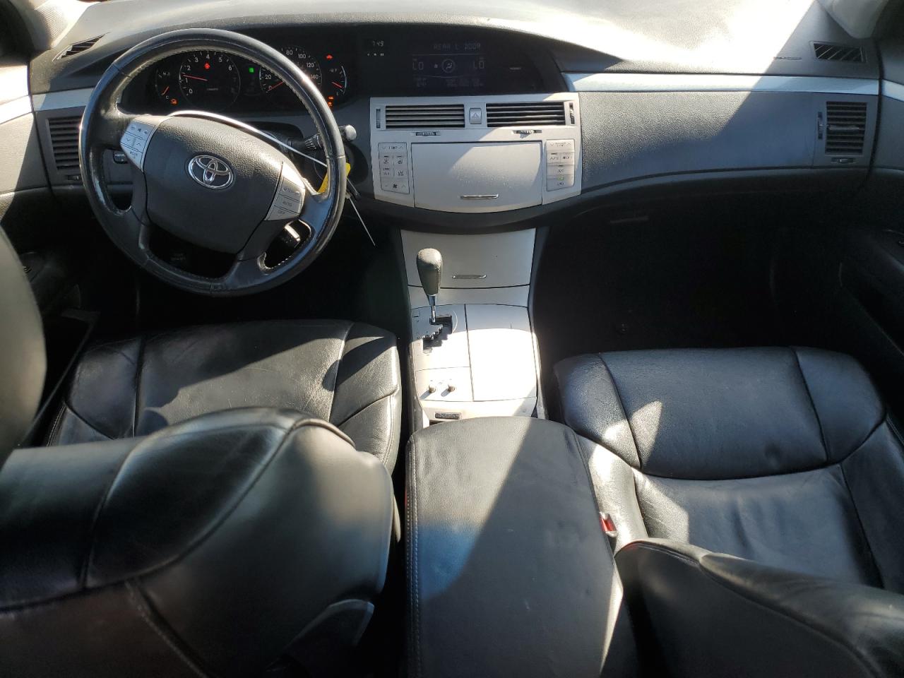 2006 Toyota Avalon - Image 8