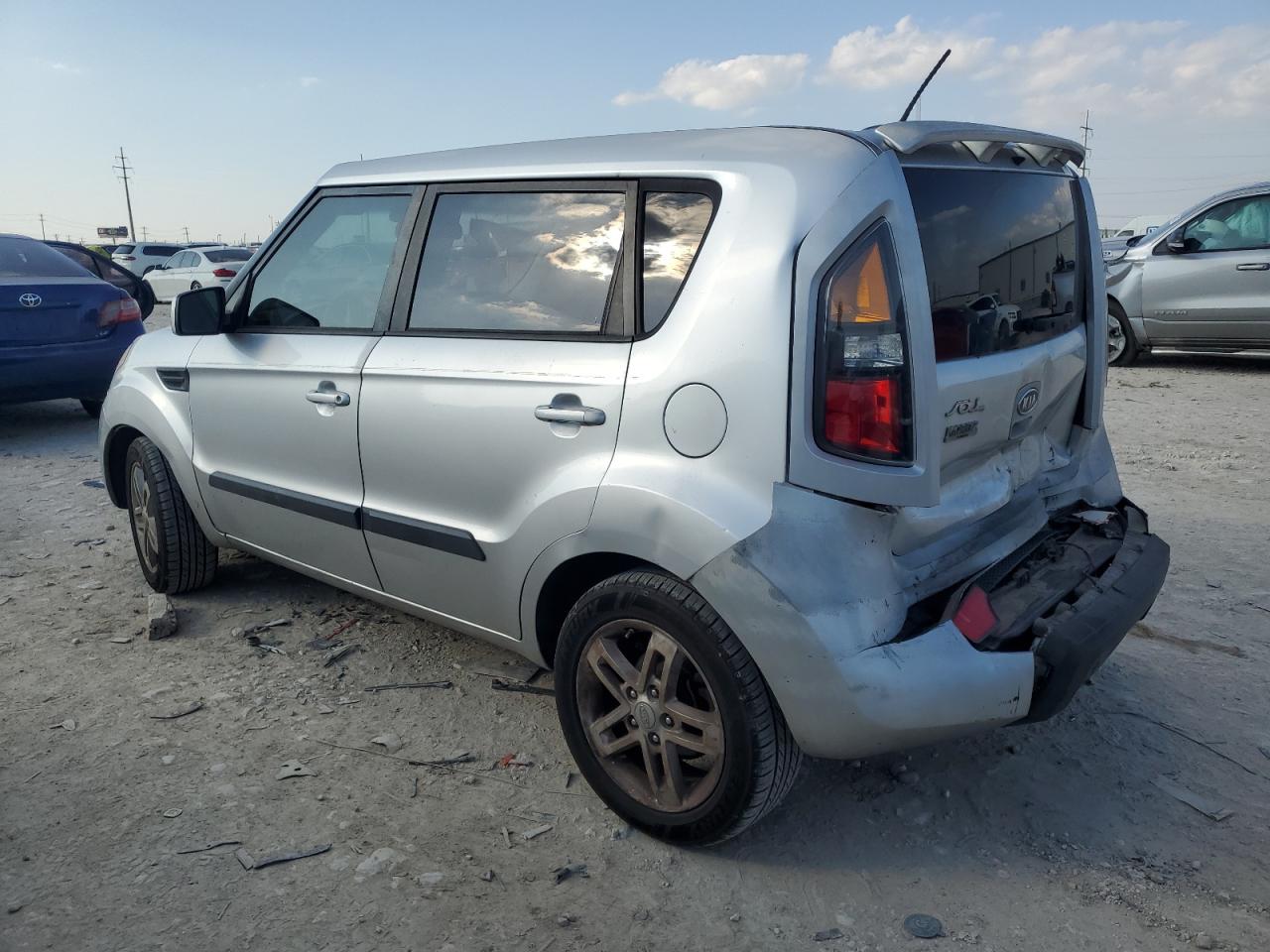 2011 Kia Soul - Image 2