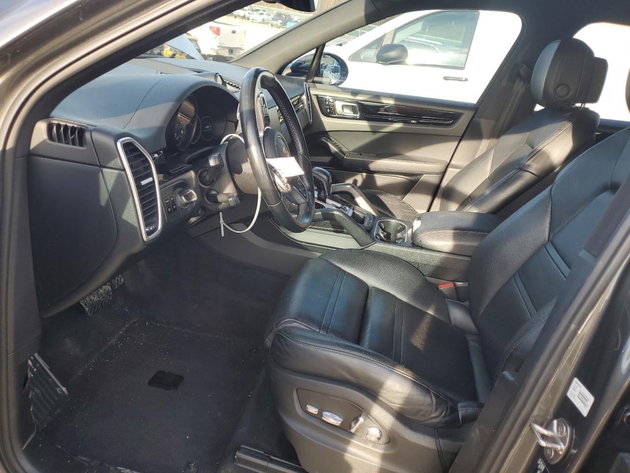 2019 Porsche Cayenne - Image 7
