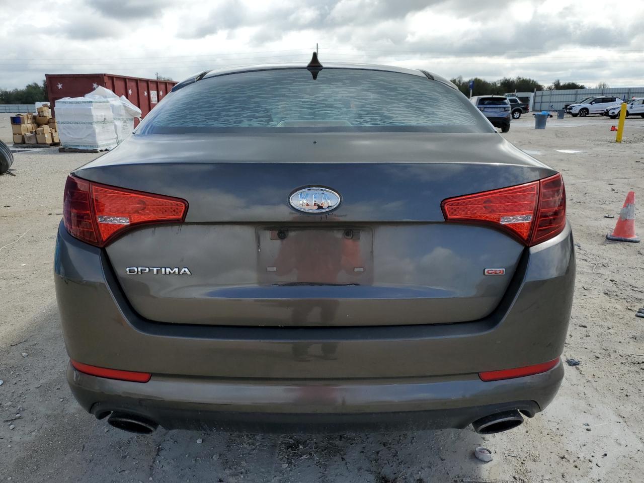 2012 Kia Optima - Image 6