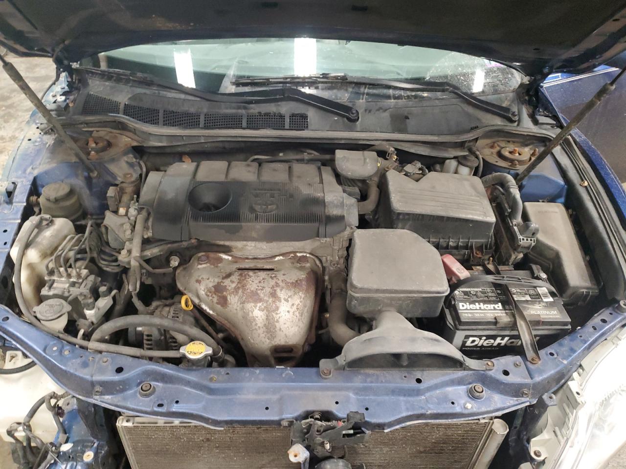 2011 Toyota Camry - Image 11