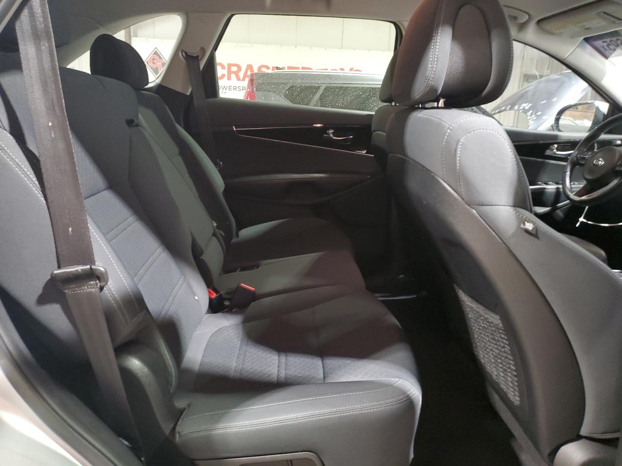 2016 Kia Sorento - Image 11