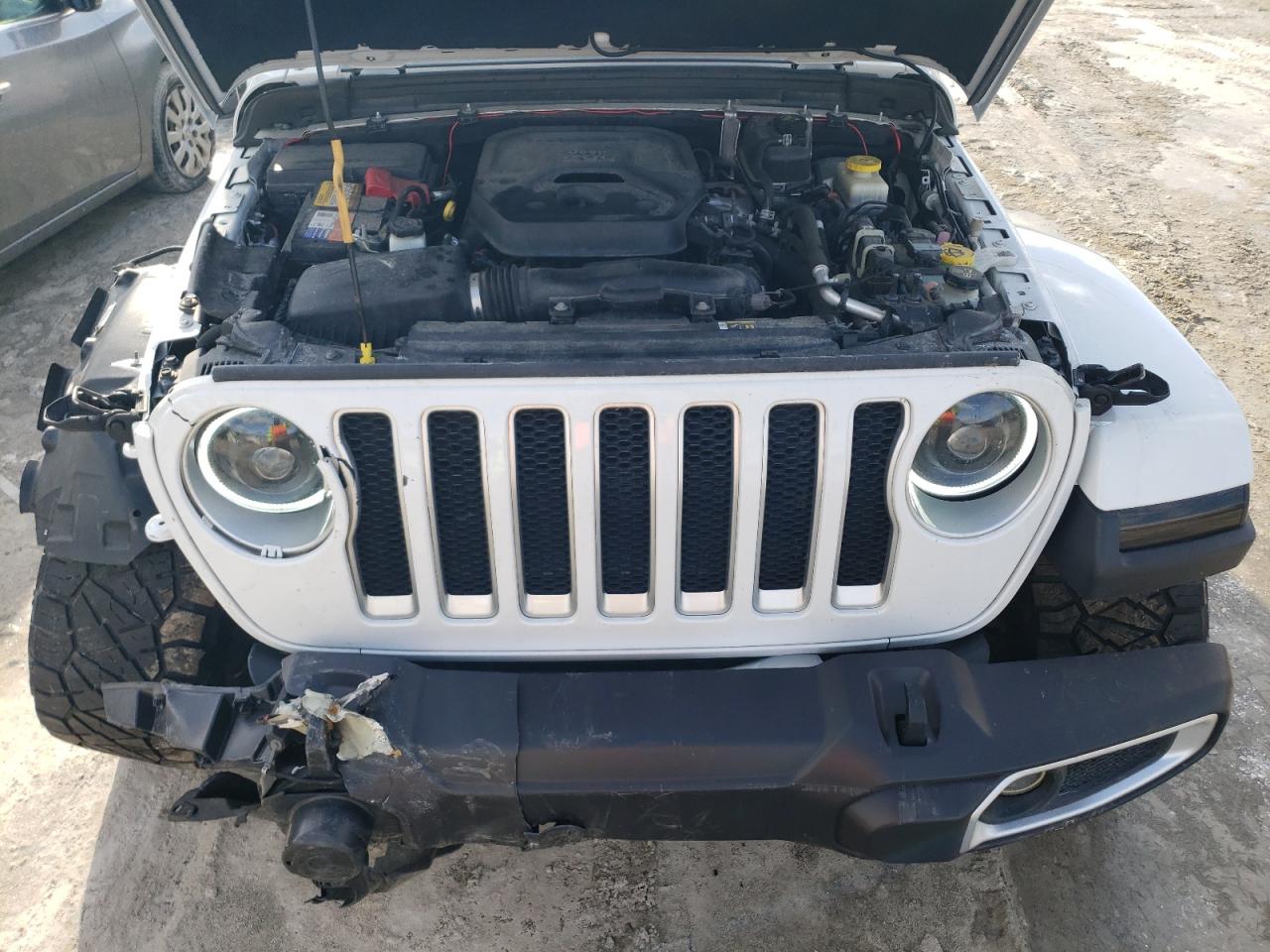 2019 Jeep Wrangler - Image 12