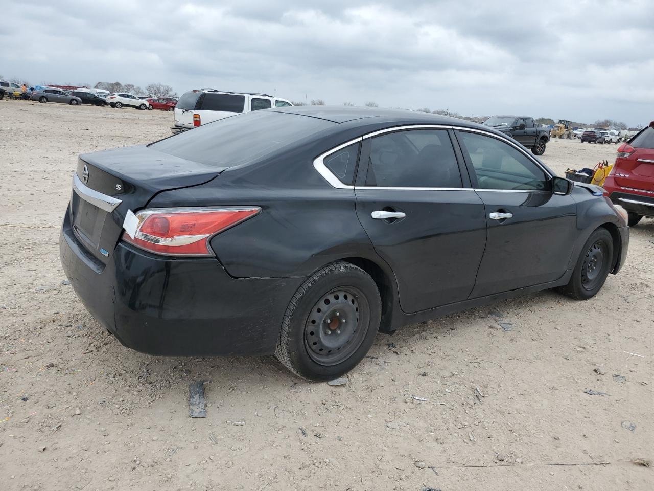 2015 Nissan Altima - Image 3