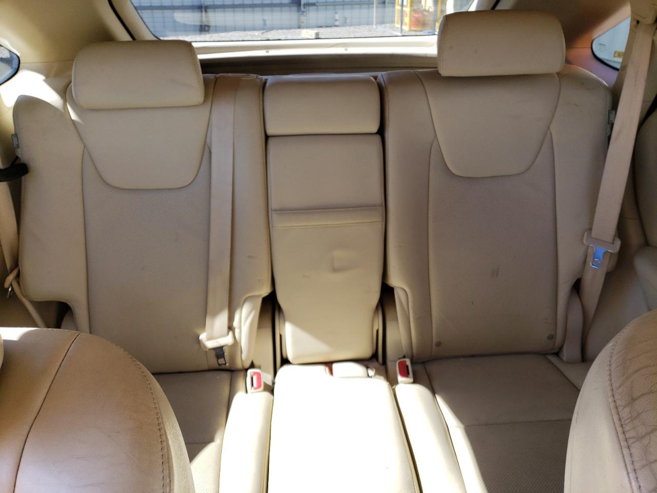 2010 Lexus RX - Image 10