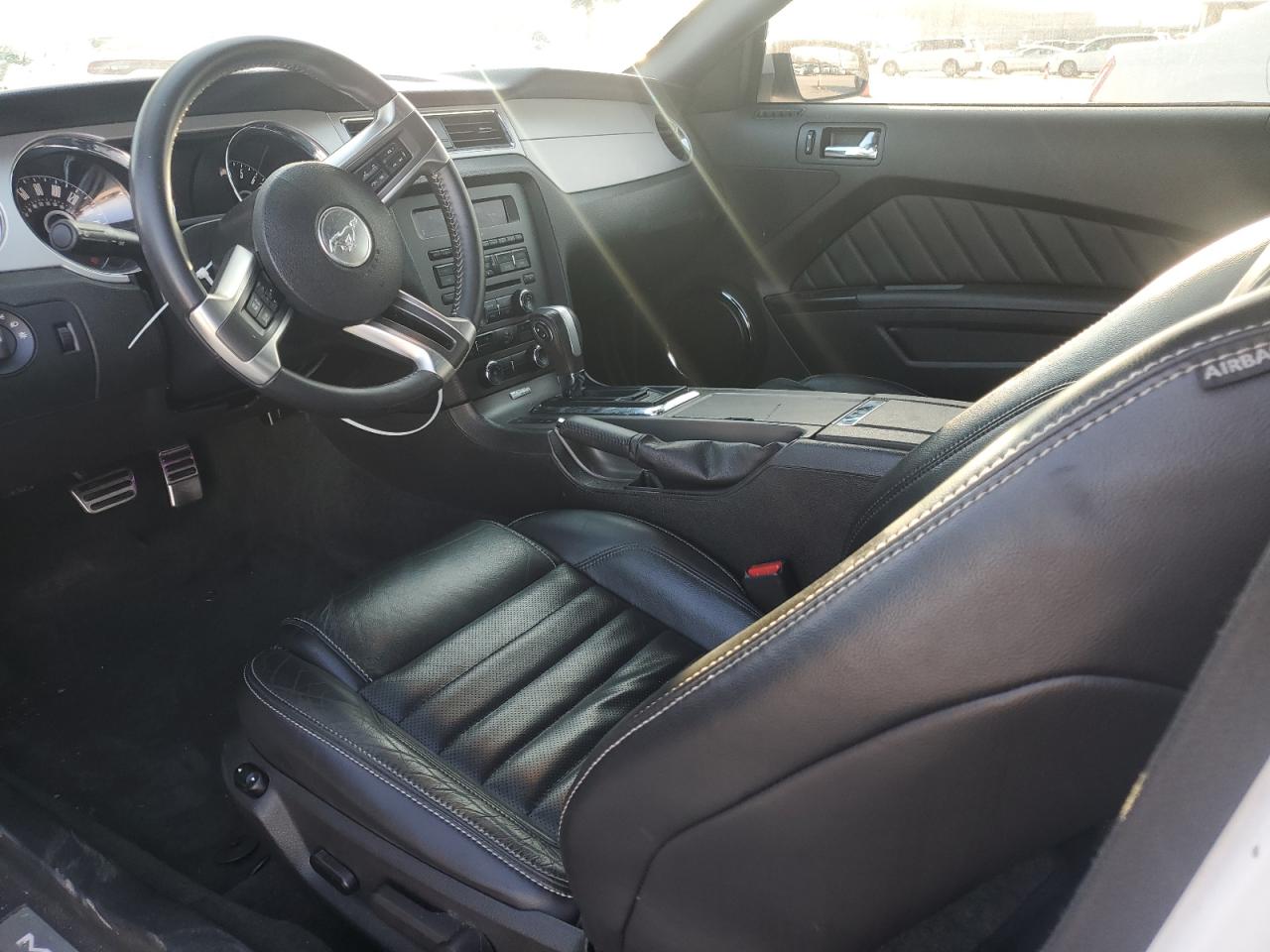 2014 Ford Mustang - Image 8