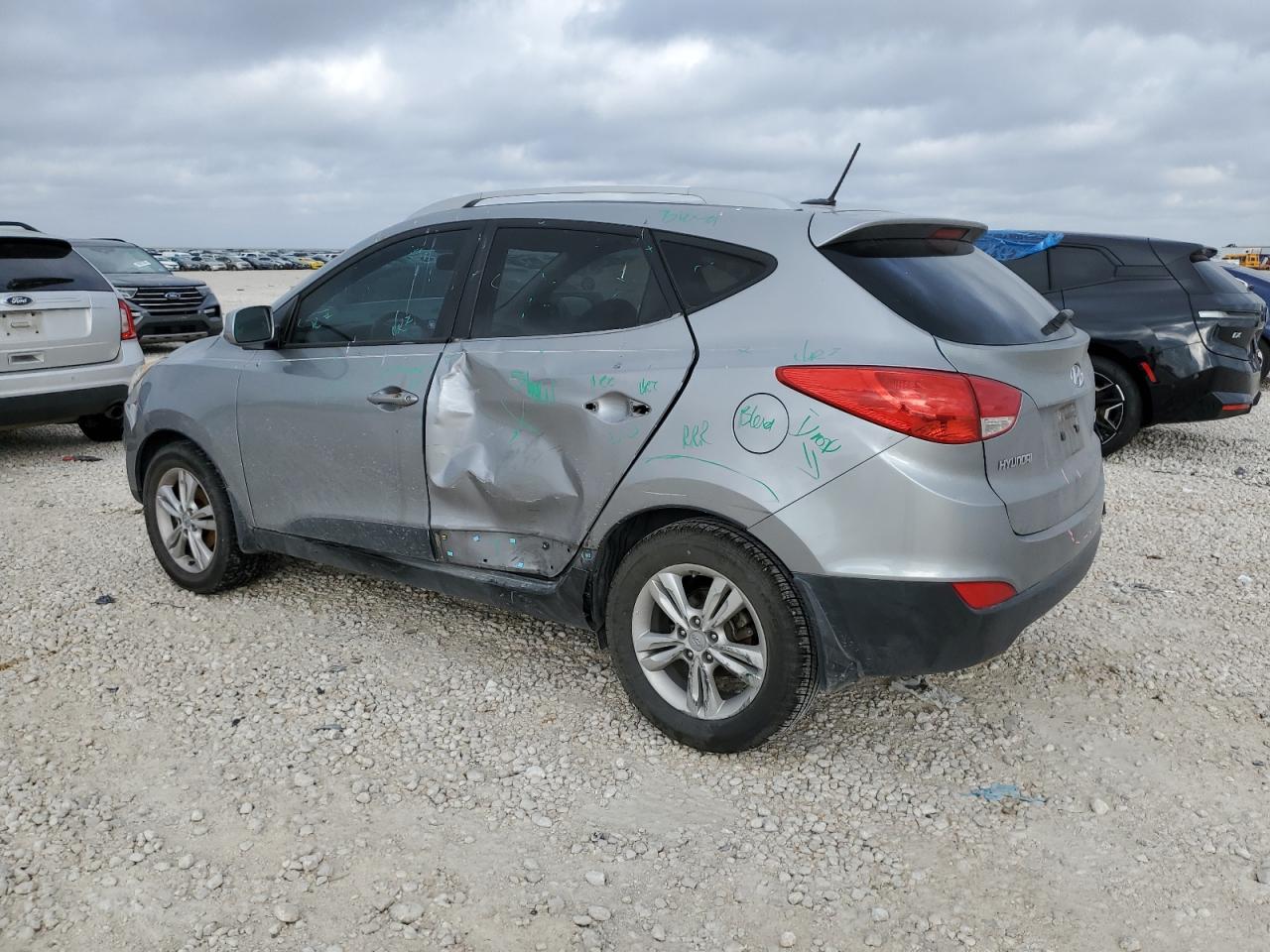 2011 Hyundai Tucson - Image 2