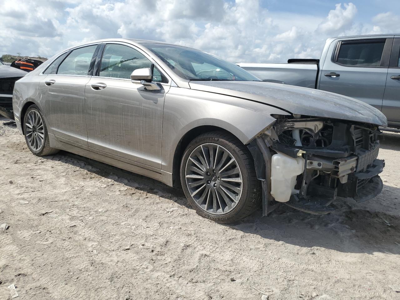 2016 Lincoln MKZ - Image 4
