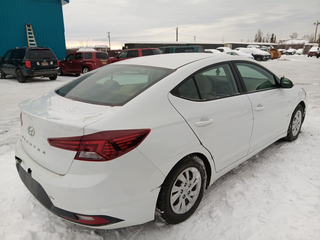 2020 Hyundai Elantra - Image 3