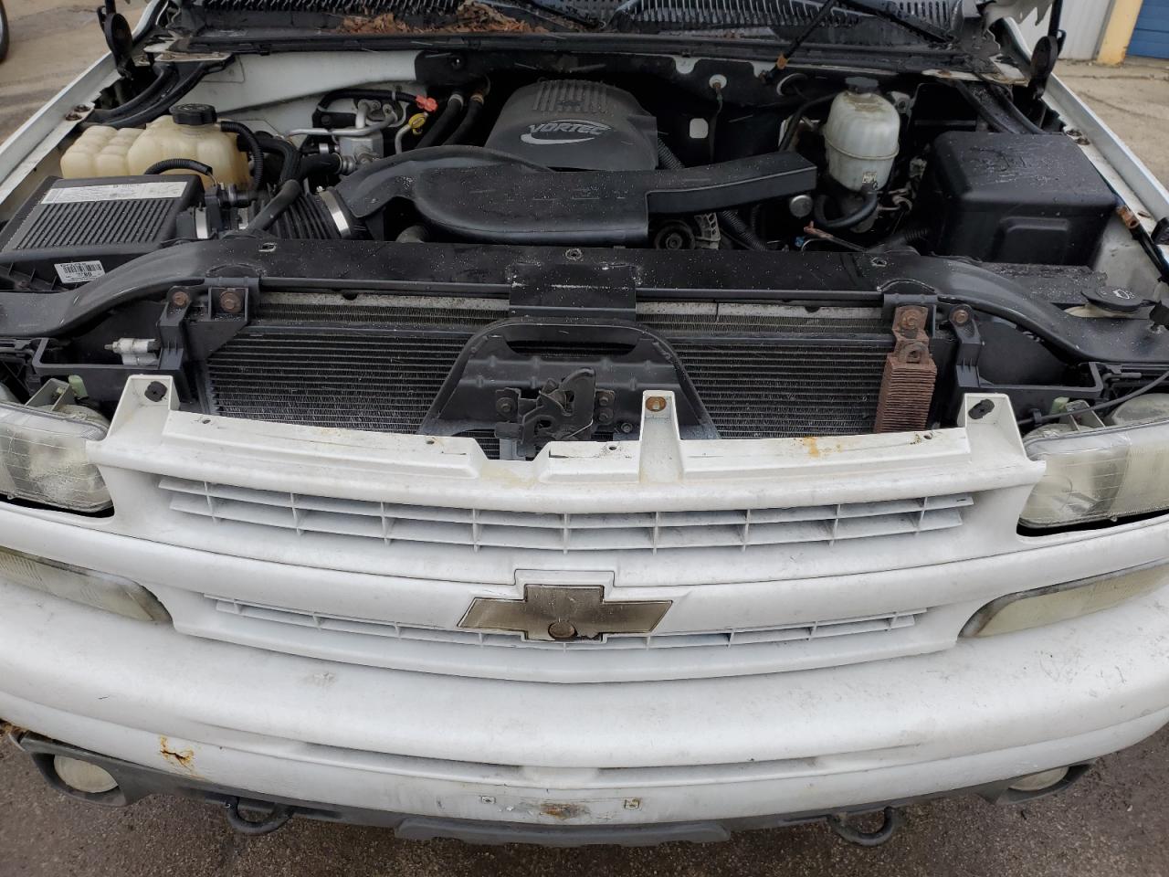 2005 Chevrolet Tahoe - Image 12