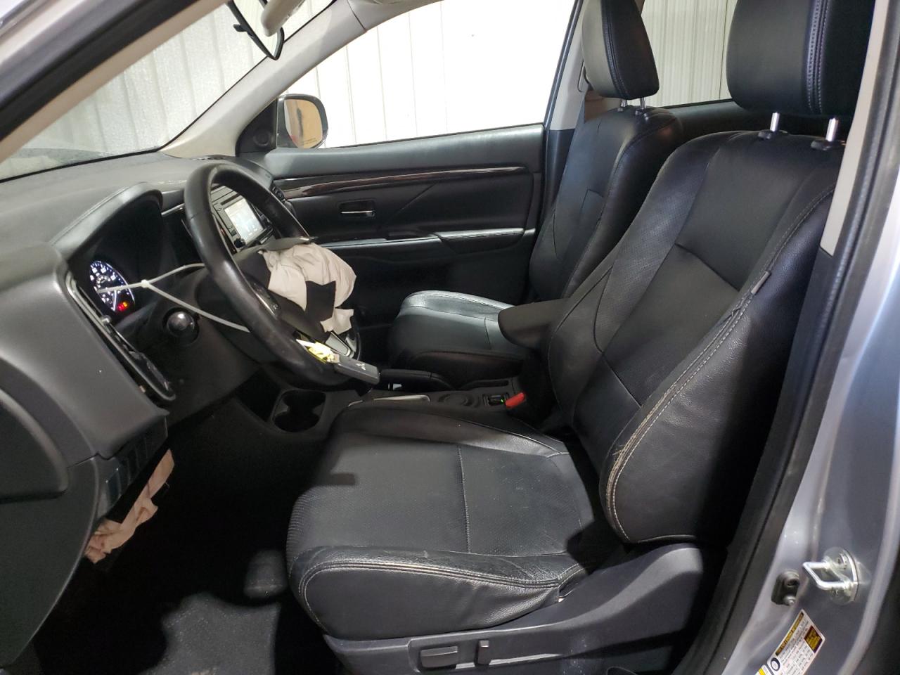2016 Mitsubishi Outlander - Image 7