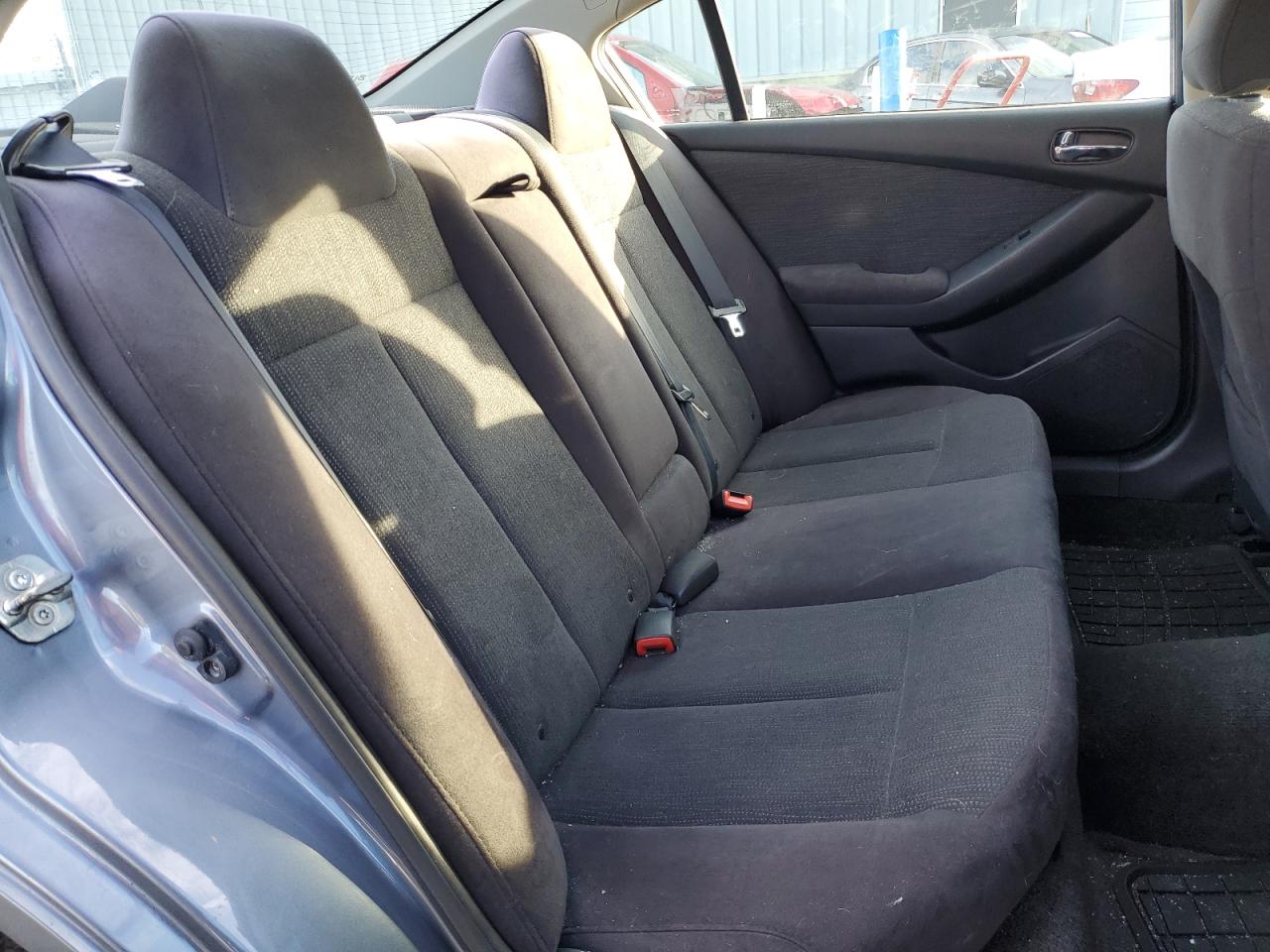 2012 Nissan Altima - Image 10