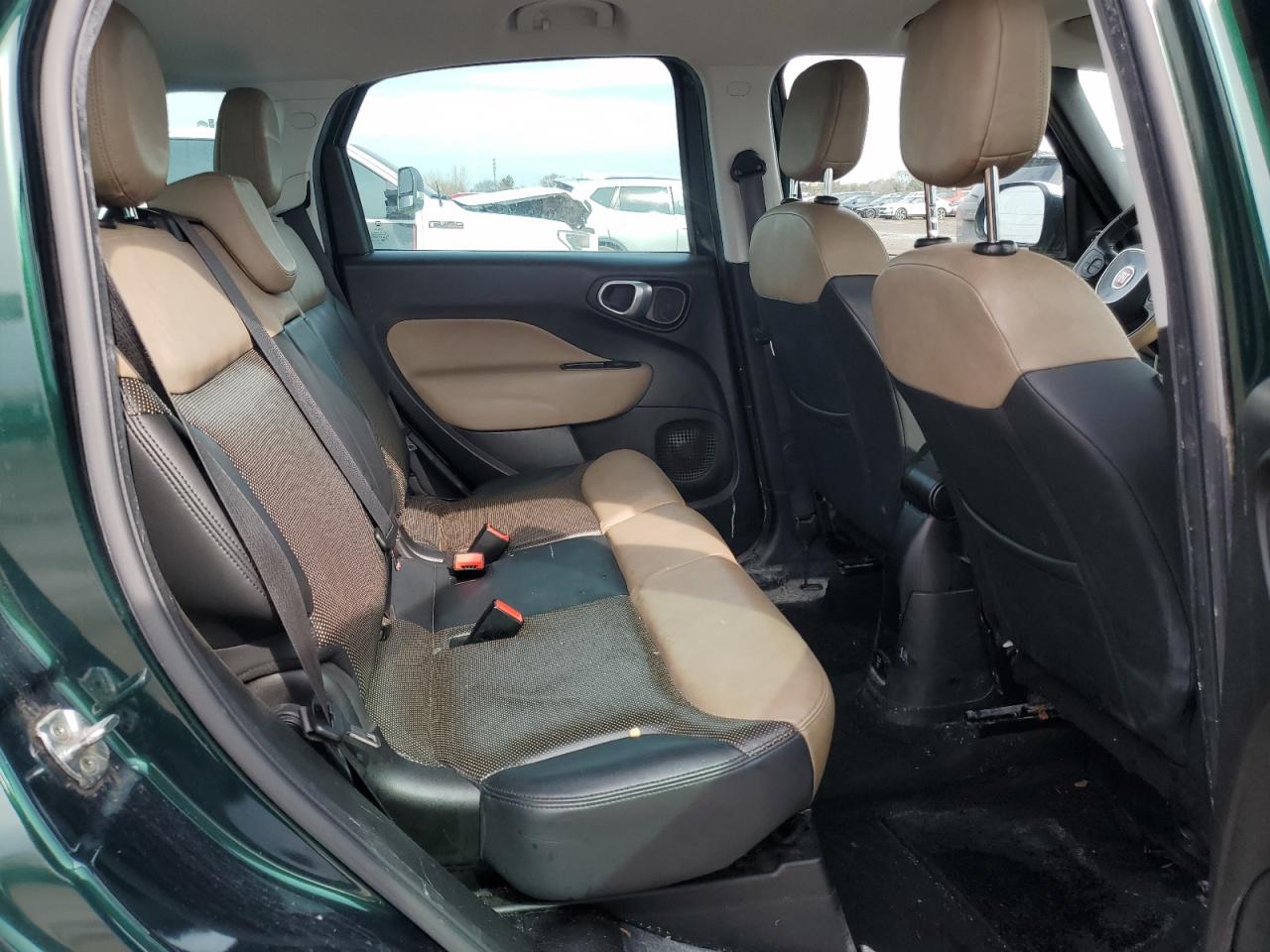 2015 Fiat 500 - Image 10