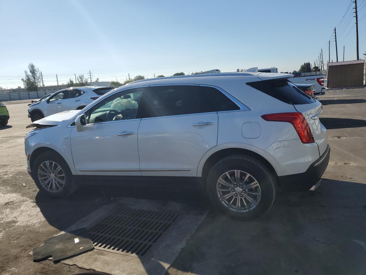 2019 Cadillac XT5 - Image 2