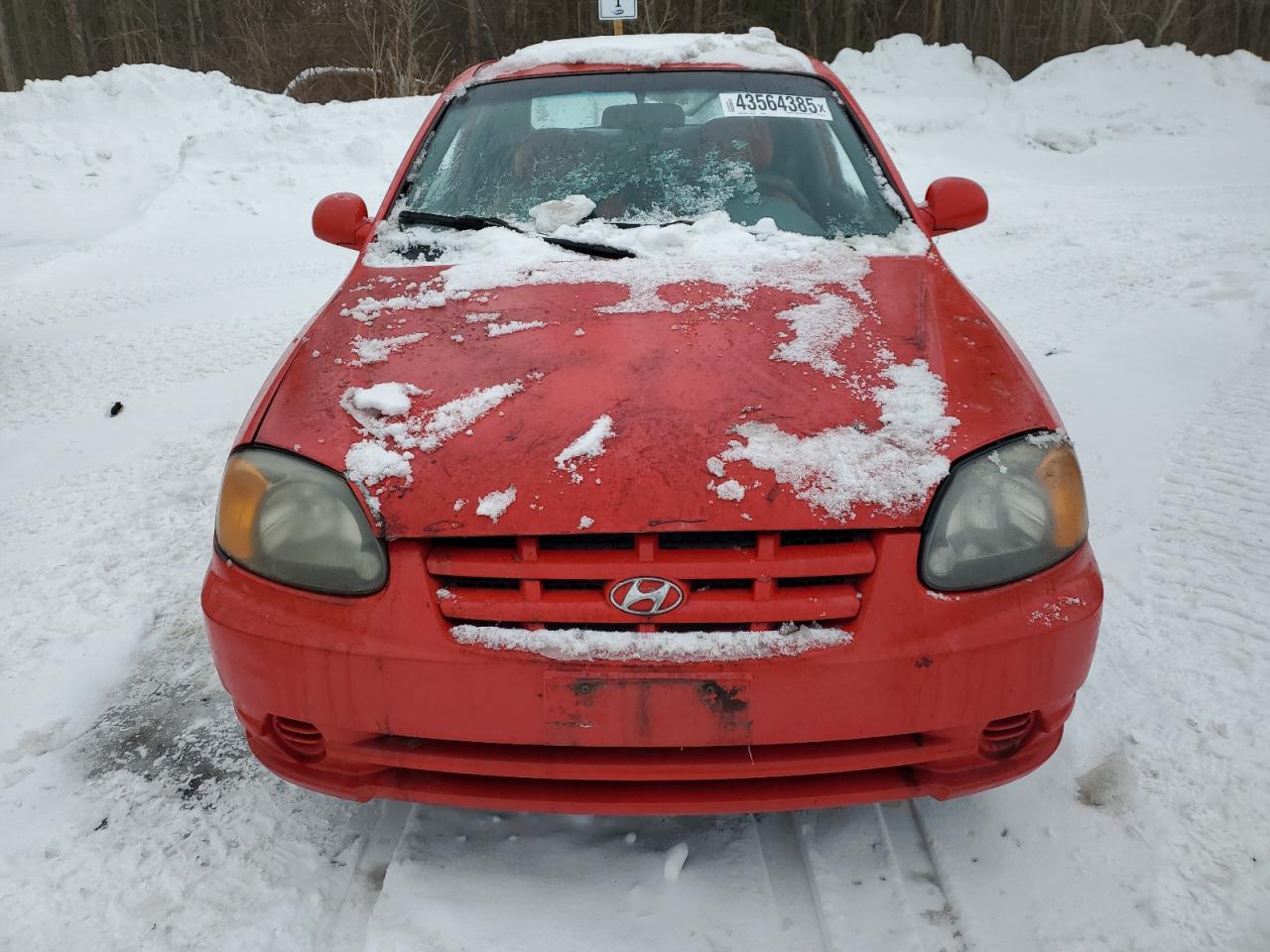 2005 Hyundai Accent - Image 5