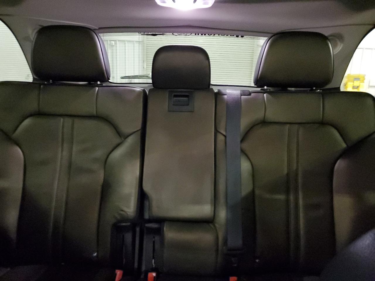 2011 Lincoln MKX - Image 10