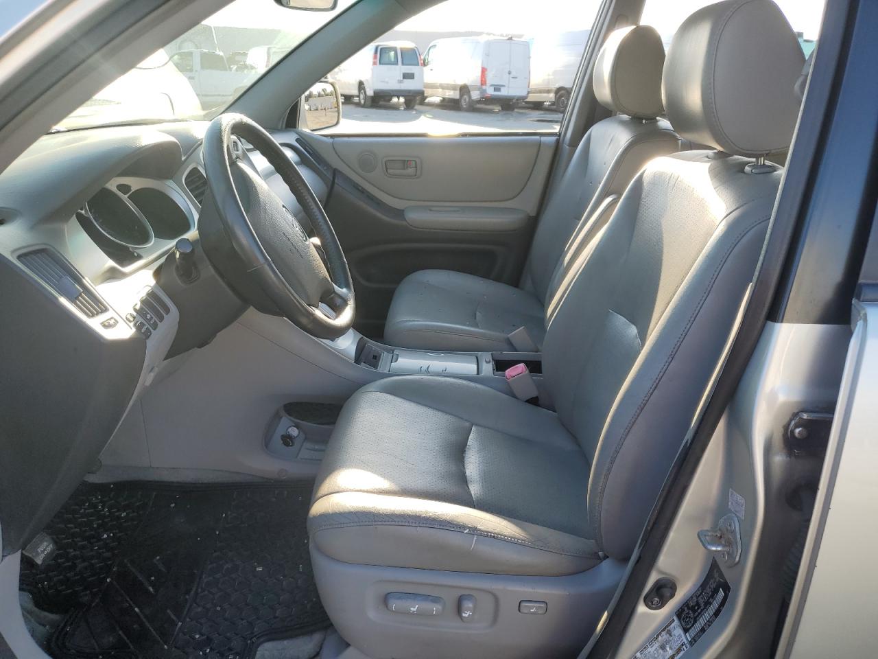 2005 Toyota Highlander - Image 7