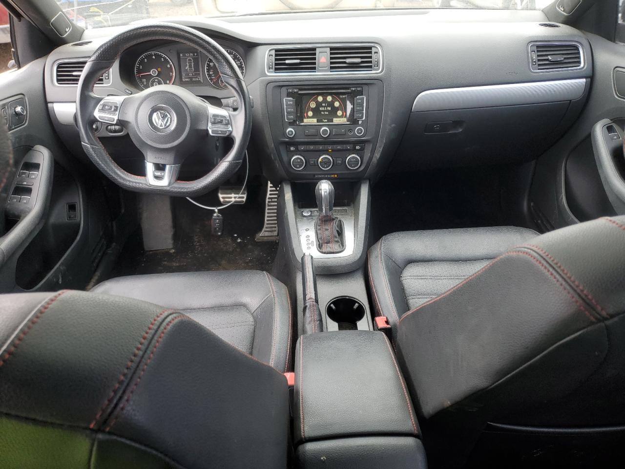 2014 Volkswagen Jetta - Image 8
