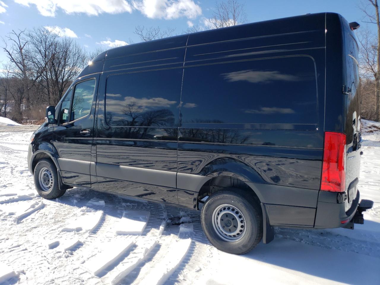 2024 Mercedes-Benz Sprinter - Image 2