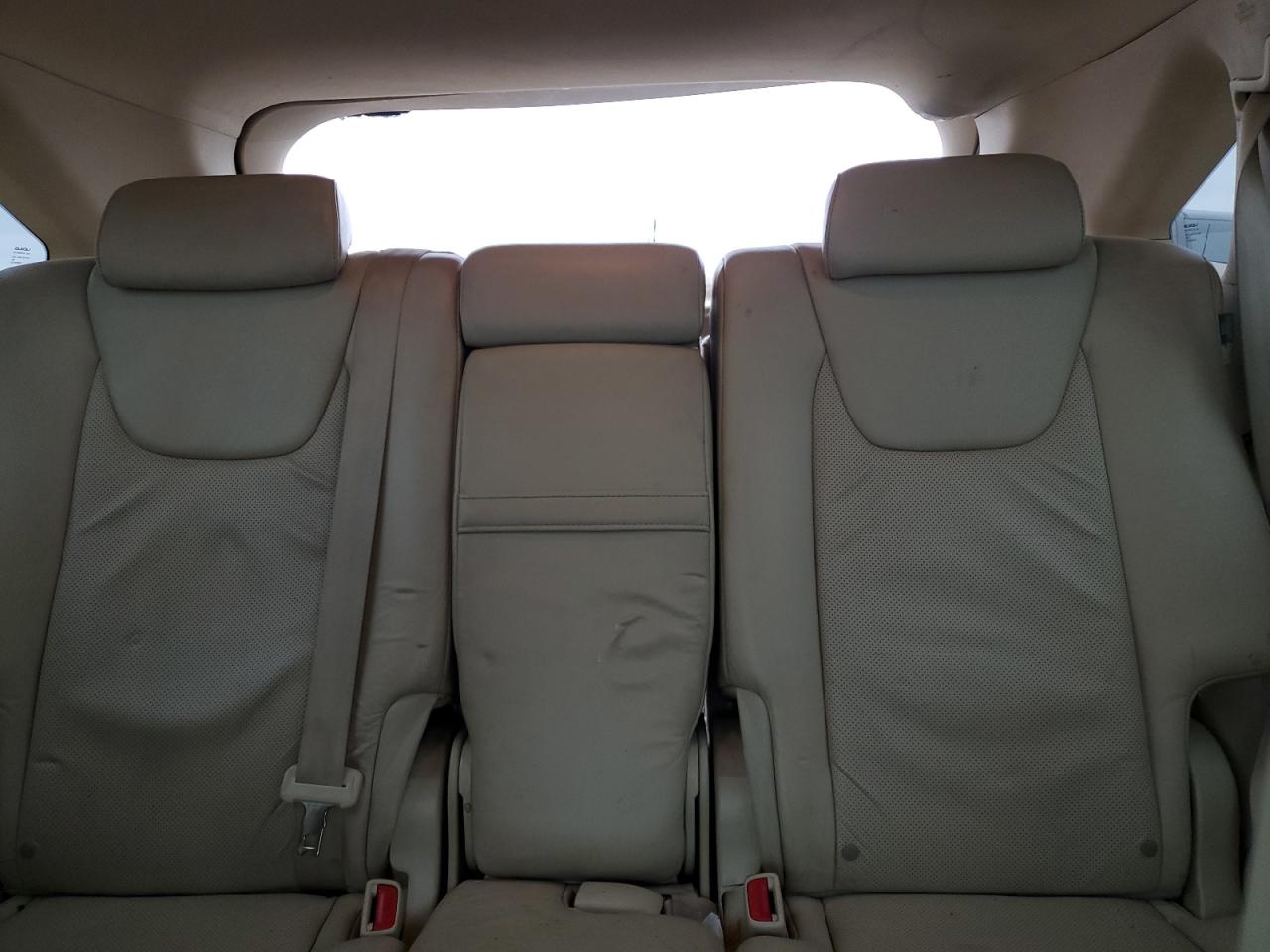 2010 Lexus RX - Image 10